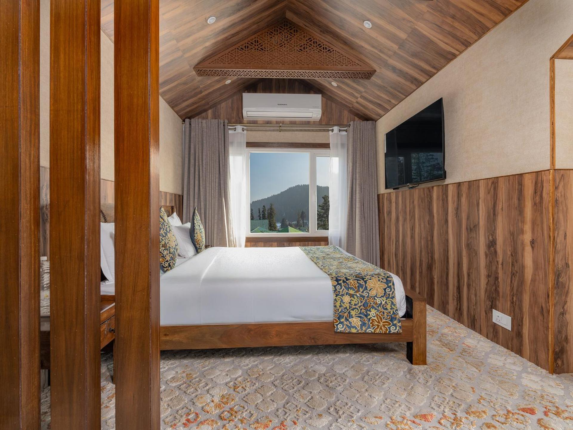 Hotel Pine Spring Gulmarg Eksteriør billede